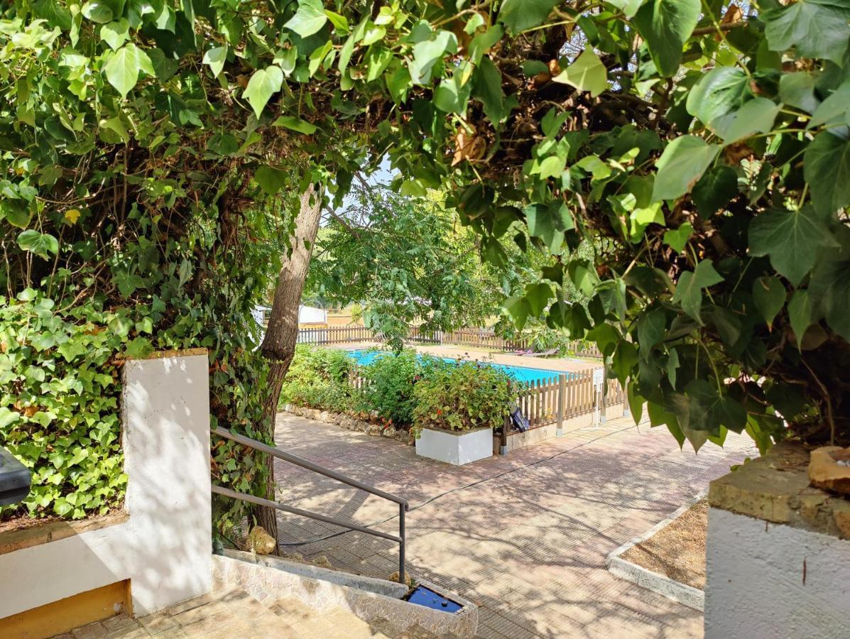 Cortijo Los Conquistadores Lucena Del Puerto Esterno foto